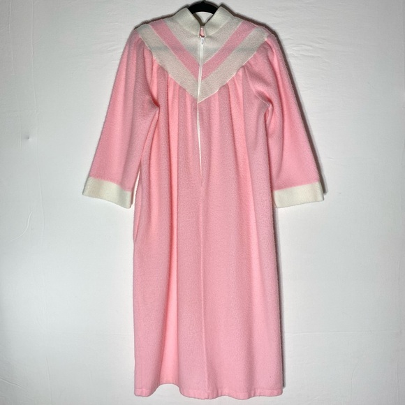 Vintage Hamilton Pink and White Fleece Long Sleeve Housecoat Robe Nightgown L - Picture 16 of 16